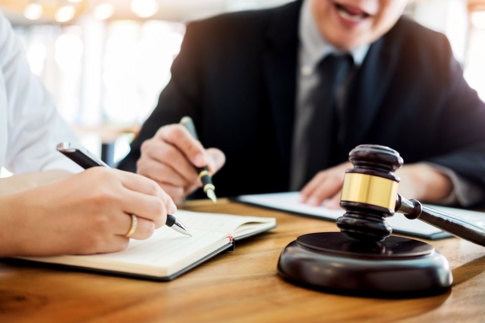 Advoa lakipalvelut